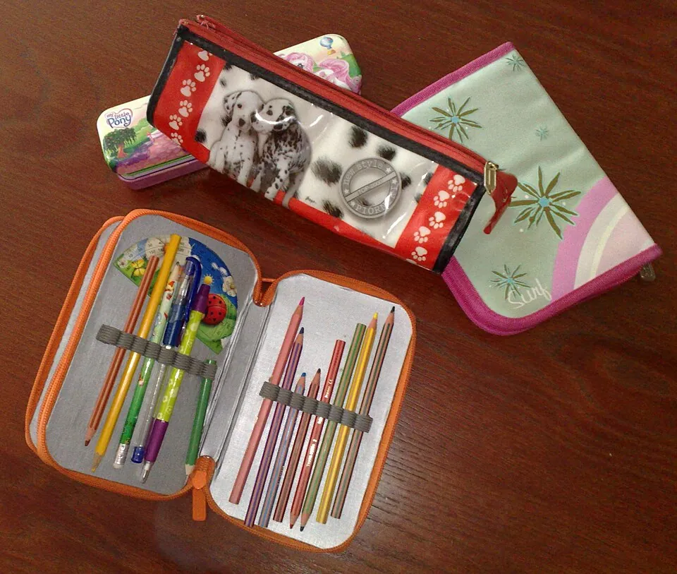 筆箱と鉛筆